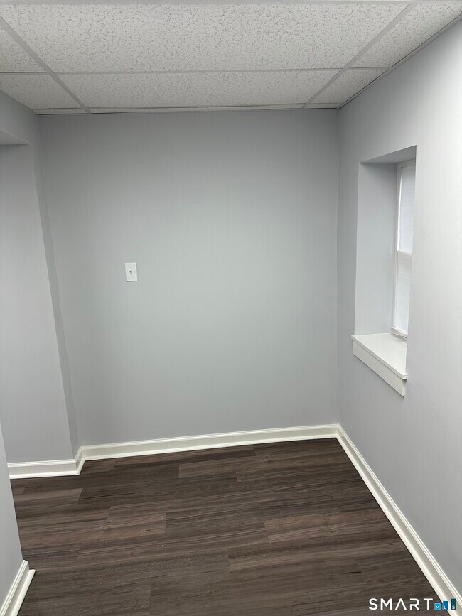 Building Photo - 104 East Ave