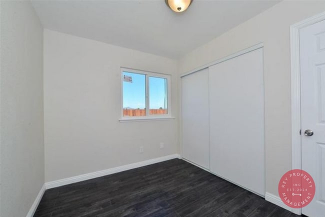 Building Photo - Modern 3 Bedroom 2 Bath Home, San Diego (9...
