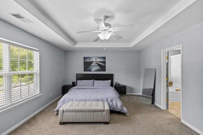 Building Photo - 4531 Dalbeth St