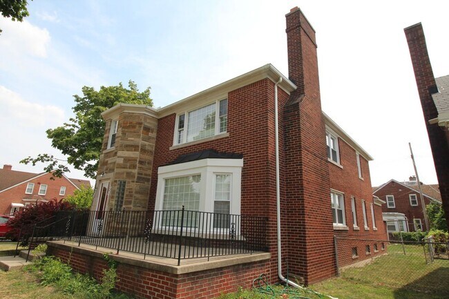 Building Photo - 10427 S Morrow Cir