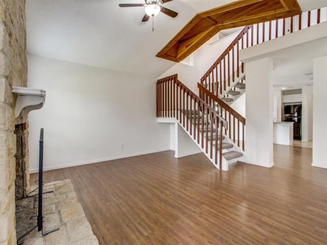 Building Photo - 1120 Sandalwood Ln