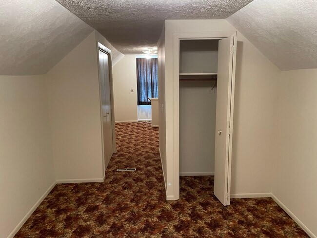 Building Photo - 2206 Pacific St