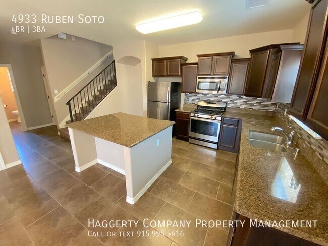 Building Photo - 4933 Ruben Soto
