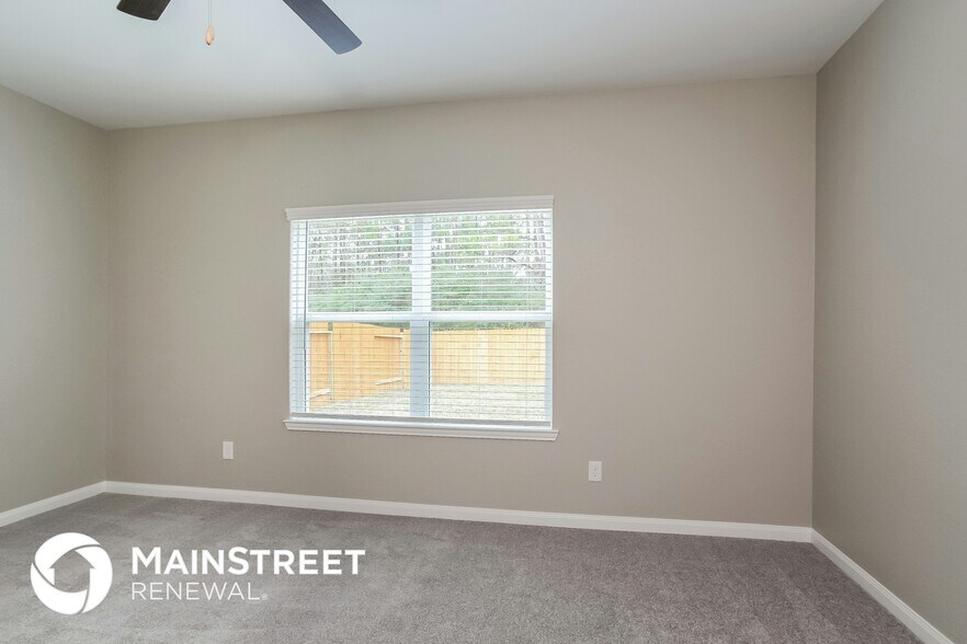 Building Photo - 27068 Leonardo Dr