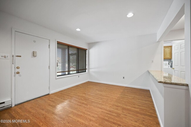 Building Photo - 110 Amberly Dr