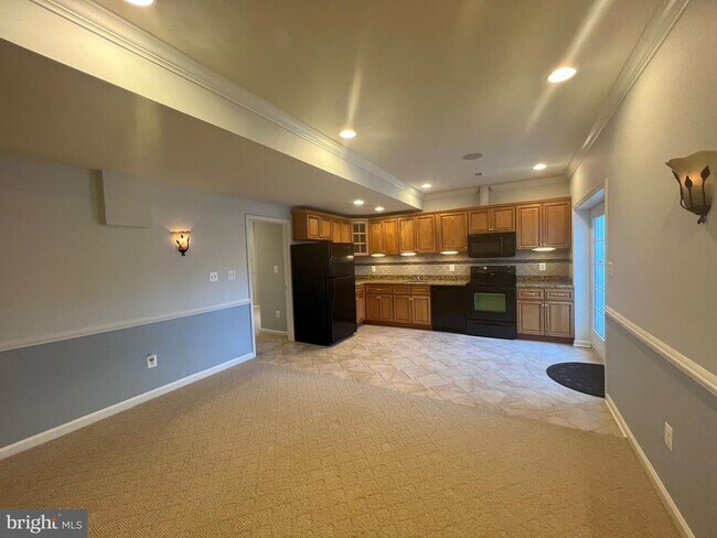 Building Photo - 43554 Freeport Pl