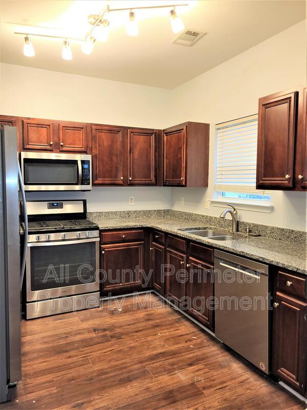Building Photo - 4870 Tangerine Cir