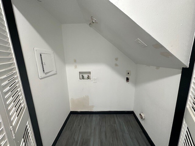 Building Photo - 9009 Imogene St