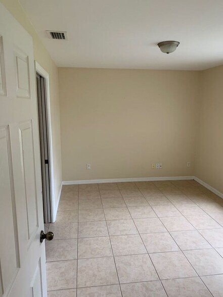 Building Photo - 36 Bunker View Dr