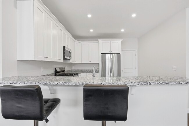 Building Photo - 52 Logan's Run