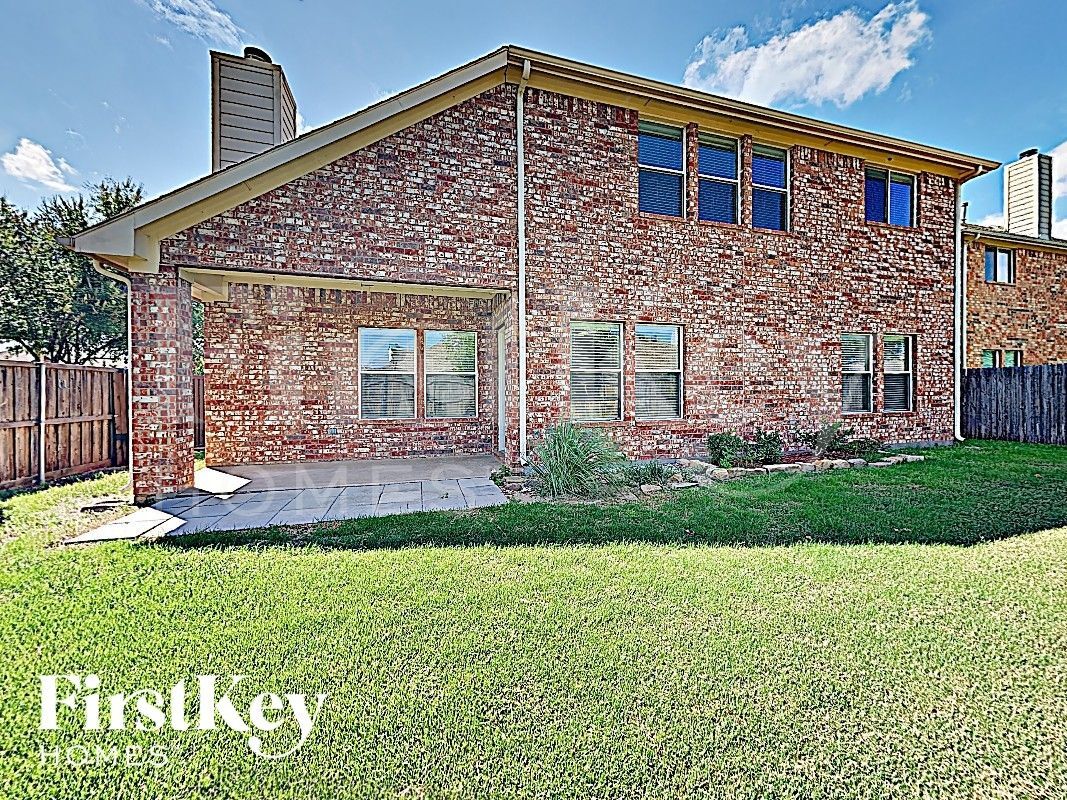 Building Photo - 5108 Parkplace Dr