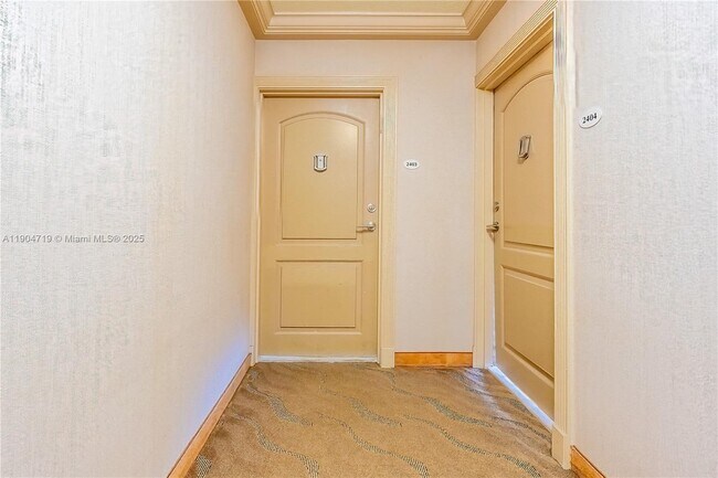 Building Photo - 3675 N Country Club Dr