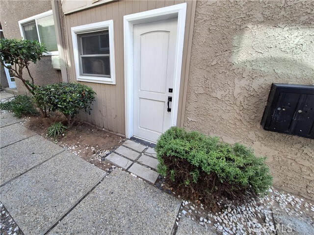 Building Photo - 2305 Rockefeller Ln