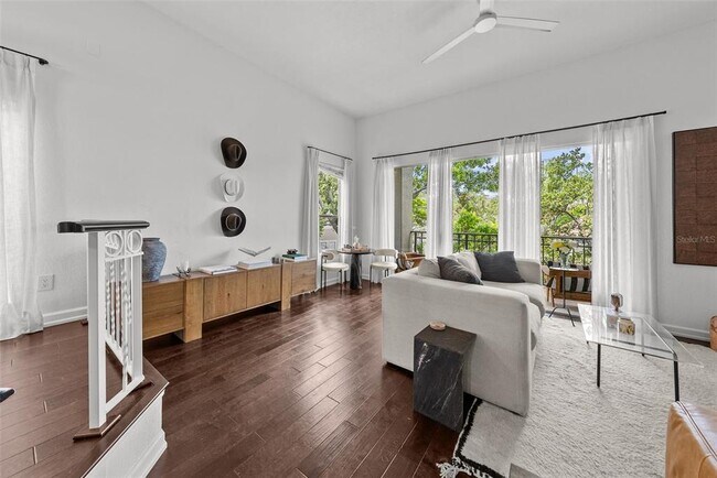 Building Photo - 727 Coral Reef Dr