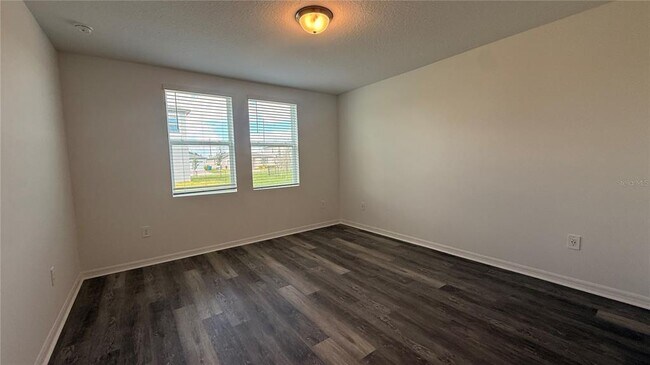 Building Photo - 1373 Current Pl