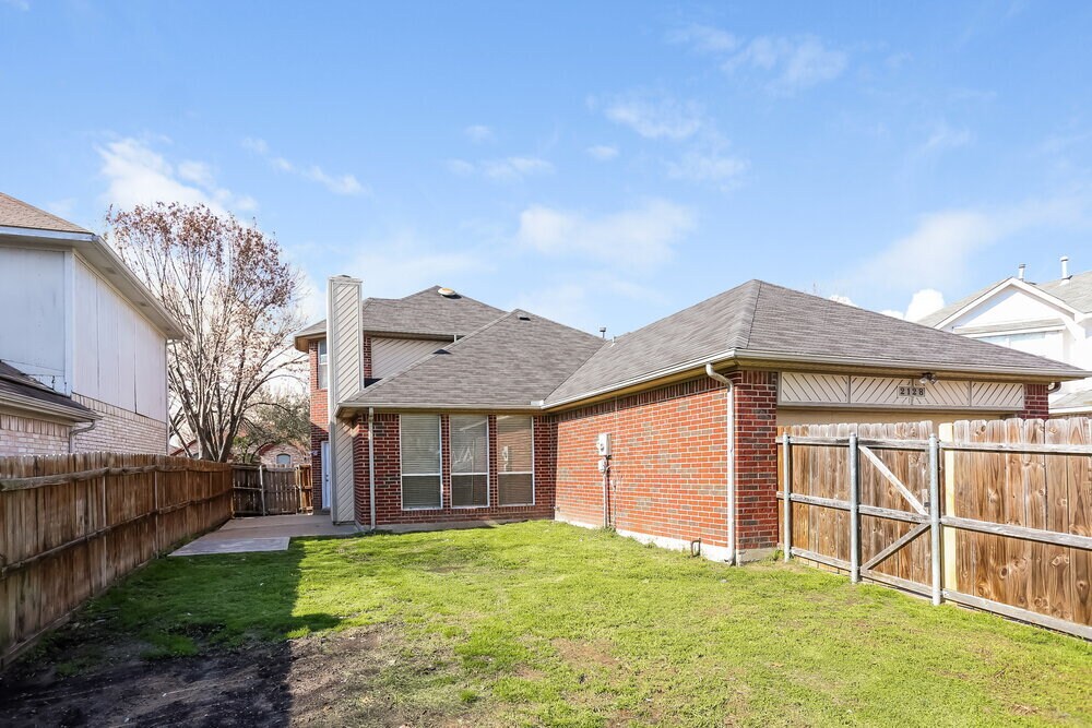 Building Photo - 2128 Amber Springs