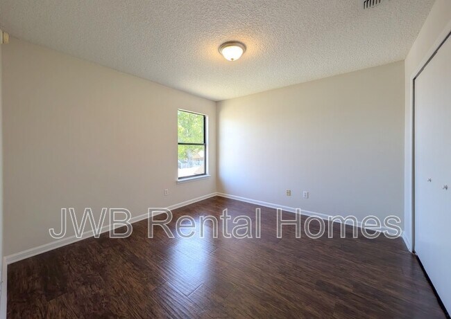 Building Photo - 12333 Casheros Cove Dr S