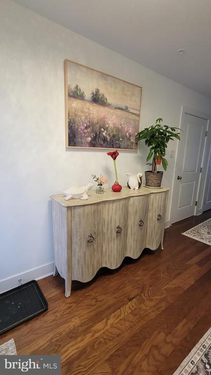 Building Photo - 418 SADIE Ave