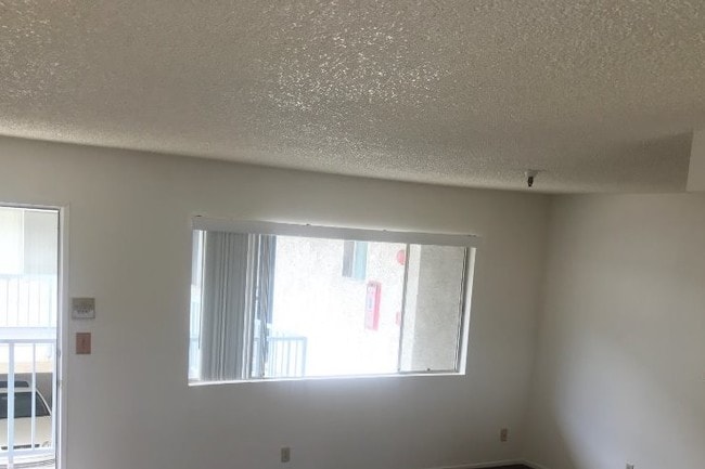 Building Photo - 13707 Cerise Ave