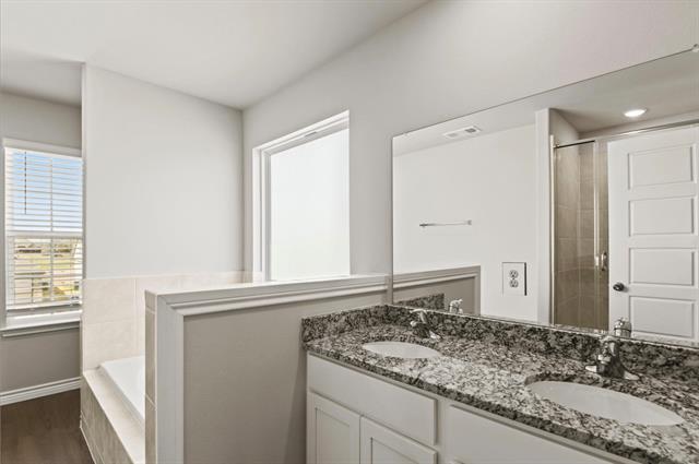 Building Photo - 10569 Taruca Dr