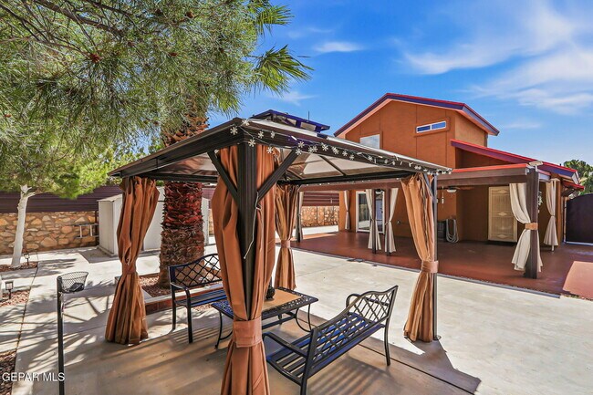 Building Photo - 12119 Tower Hill Dr