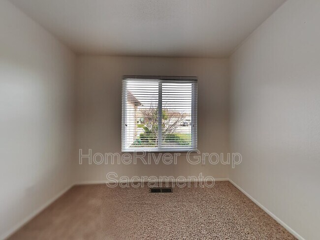 Building Photo - 431 Windward Way