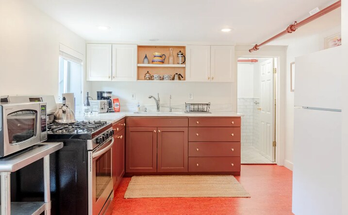 Building Photo - 4416 Sanford Ln