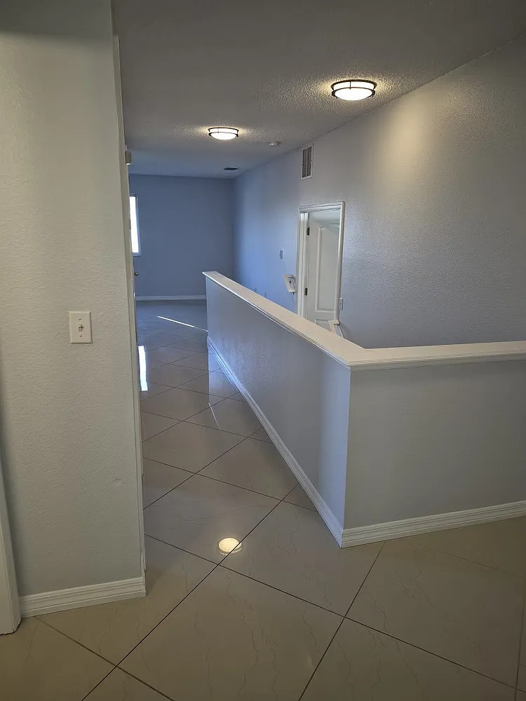 Building Photo - 5744 Vista Linda Dr