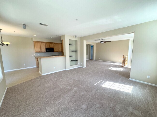 Building Photo - Perfect Shape Dublin Ranch Village Propert...