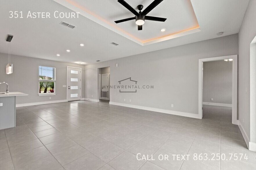 Building Photo - 351 Aster Ct