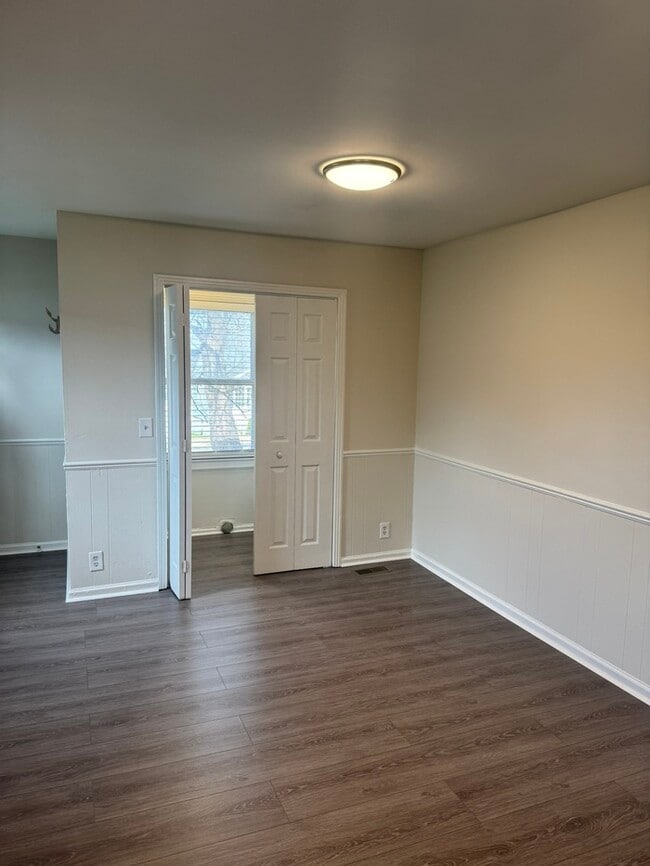 Building Photo - 2909 Clifton Ave