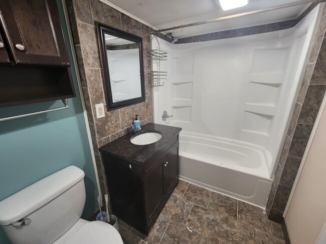 Building Photo - 111 Orchard St