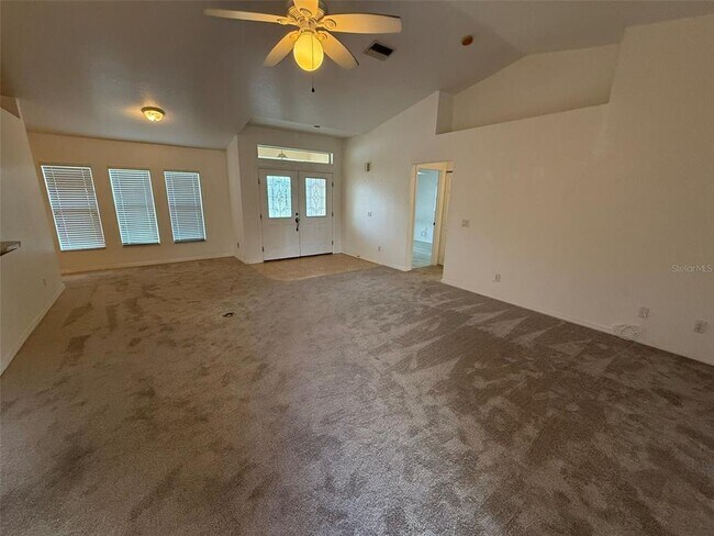 Building Photo - 27097 Paratins Dr