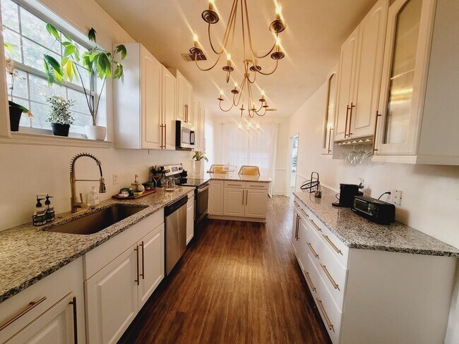 Building Photo - 1133 Blackhawk Way