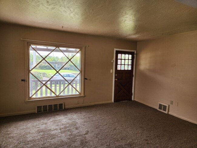 Building Photo - 11207 Avon Ave
