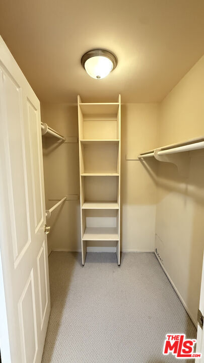 Building Photo - 910 S Bedford St