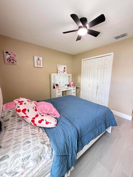 Building Photo - 4249 SW Whitebread Rd