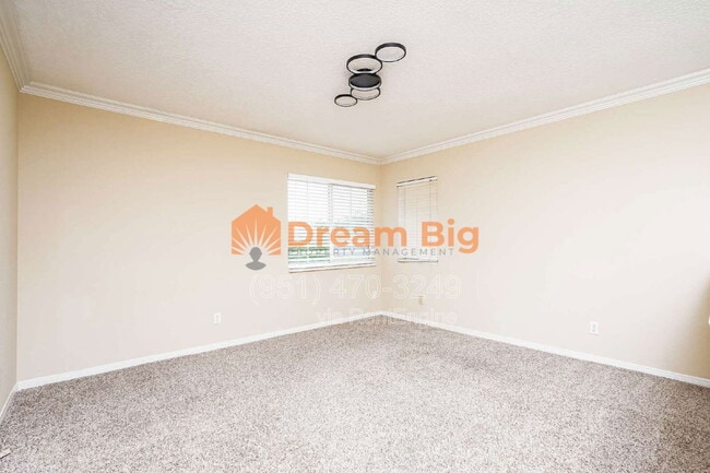 Building Photo - 30 Amberhill
