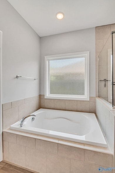 Building Photo - 147 Ivy Vine Dr