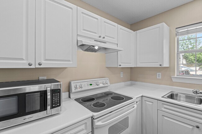 Building Photo - 118 Saddle Chase Ln