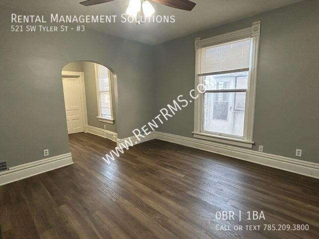 Building Photo - 521 SW Tyler St