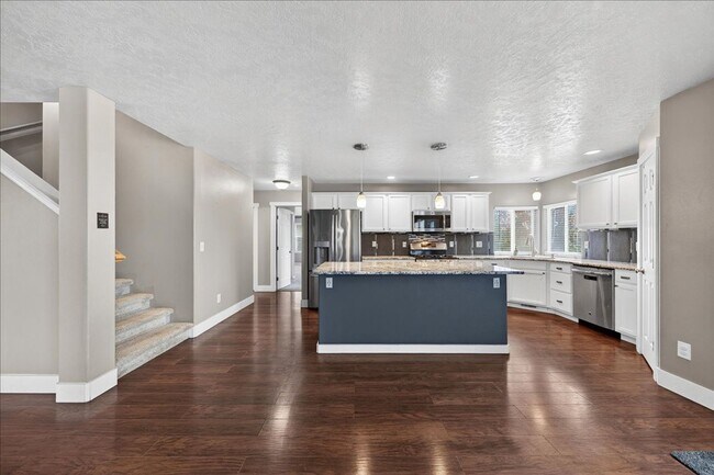 Building Photo - Beautiful NW Meridian Home with Privacy and Community Amenities