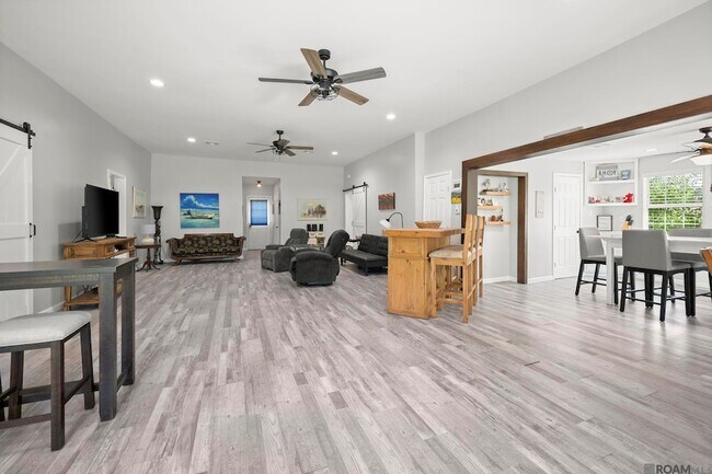 Building Photo - 32027 Pats Ln