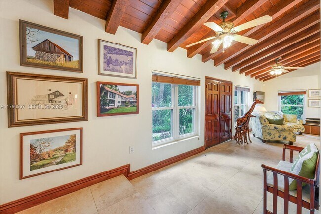 Building Photo - 339 NE 96th St