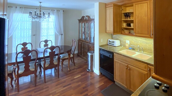 Kitchen & Dining Area - 813 15th St