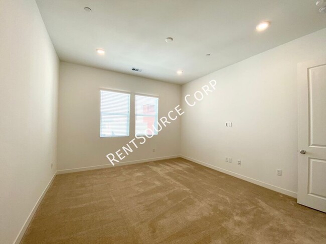 Building Photo - 3 Bedroom, 2022 New Construction Flat w/ S...