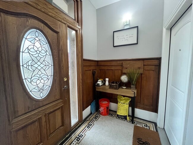 Building Photo - 5172 S Michigan Ave