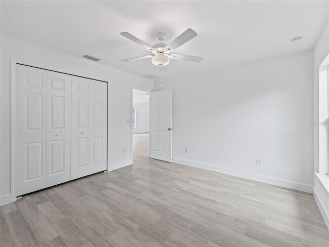 Building Photo - 563 Marion Oaks Blvd