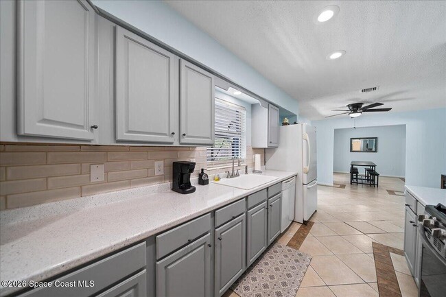 Building Photo - 2965 Barna Ave