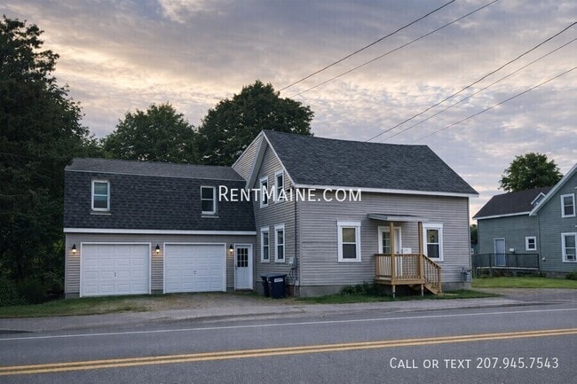 Building Photo - 492 Main St
